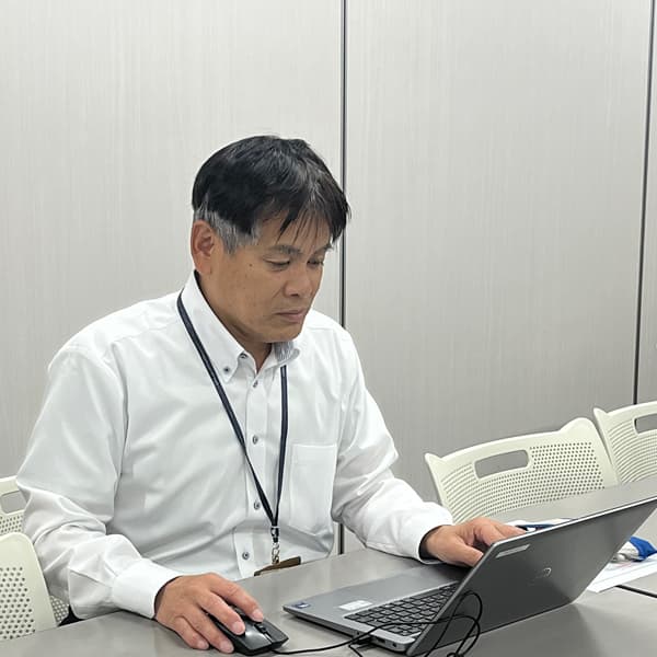 働く人々